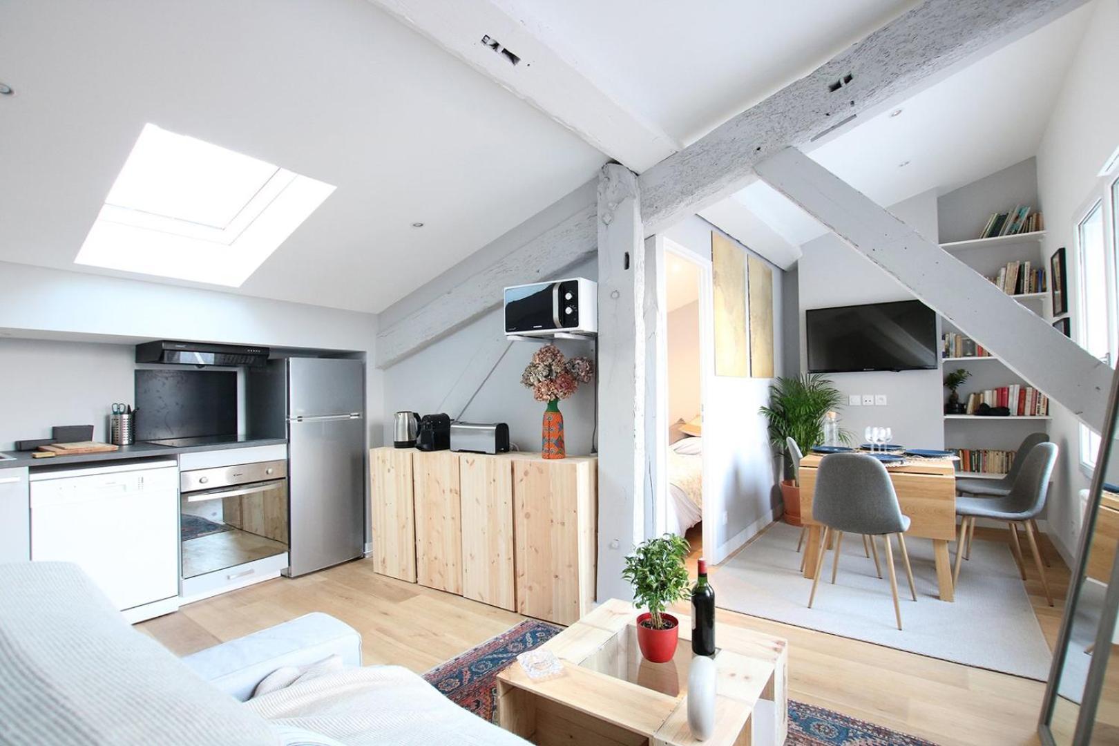 Guestready - Sunny Attic Apt Near Grand Theatre Бордо Екстериор снимка