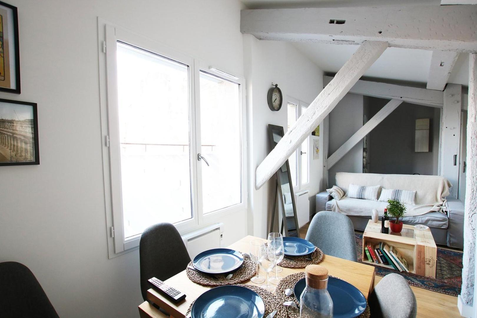 Guestready - Sunny Attic Apt Near Grand Theatre Бордо Екстериор снимка