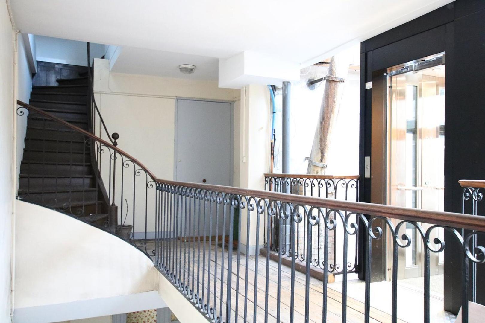 Guestready - Sunny Attic Apt Near Grand Theatre Бордо Екстериор снимка